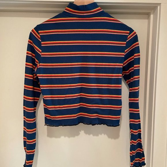 SHEIN Lettuce Trim 90s Style Semi-Crop Mock Neck size M - Picture 2 of 3